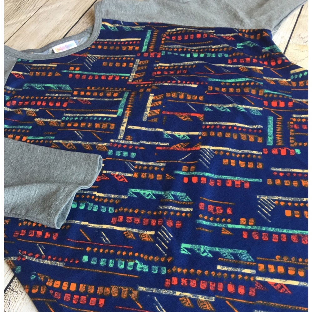 LuLaRoe long sleeve Randy top